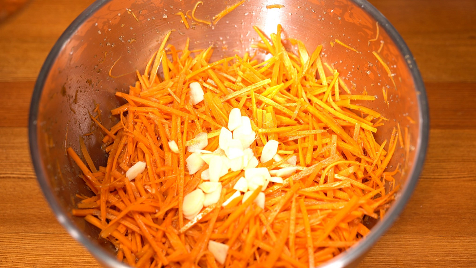 Рецепт корейської моркви: як приготувати ароматну і смачну азіатську закуску