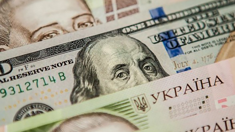 Курс долара знову йде на рекорд: що відбувається з українською гривнею - today.ua