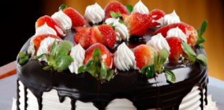 Торт “Капучіно“ без випічки: рецепт ніжного десерту з ароматом кави та фруктів - today.ua