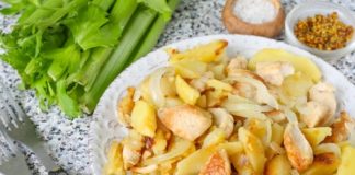 Тушкована картопля з беконом: рецепт економної та ситної вечері нашвидкуруч  - today.ua