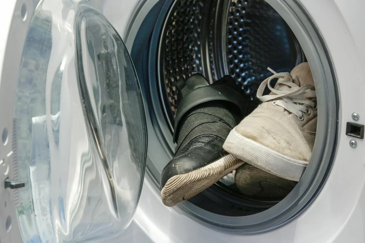 5 вещей, которые нельзя стирать в машинке-автомат
