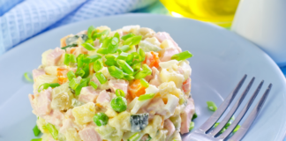 Весняний варіант “Олів'є“: рецепт низькокалорійного вітамінного салату - today.ua