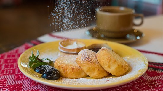 Смачні сирники на сніданок: ідеальний рецепт страви з дитинства - today.ua