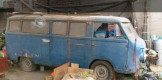 В Чили нашли уникальный советский микроавтобус - today.ua