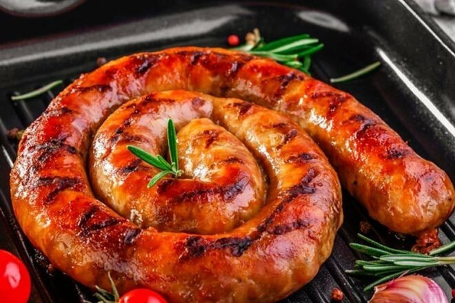 Домашняя колбаса по проверенному рецепту: как приготовить натуральный деликатес   - today.ua