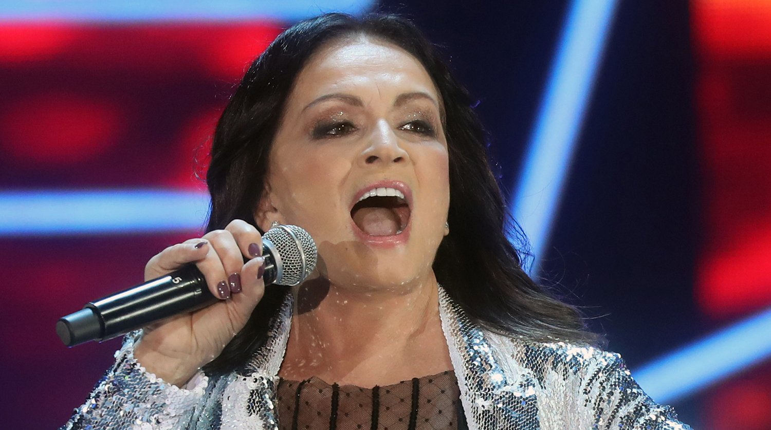 Директор Софії Ротару прокоментував зникнення співачки зі сцени: “Можна влаштовувати стадіонний тур“