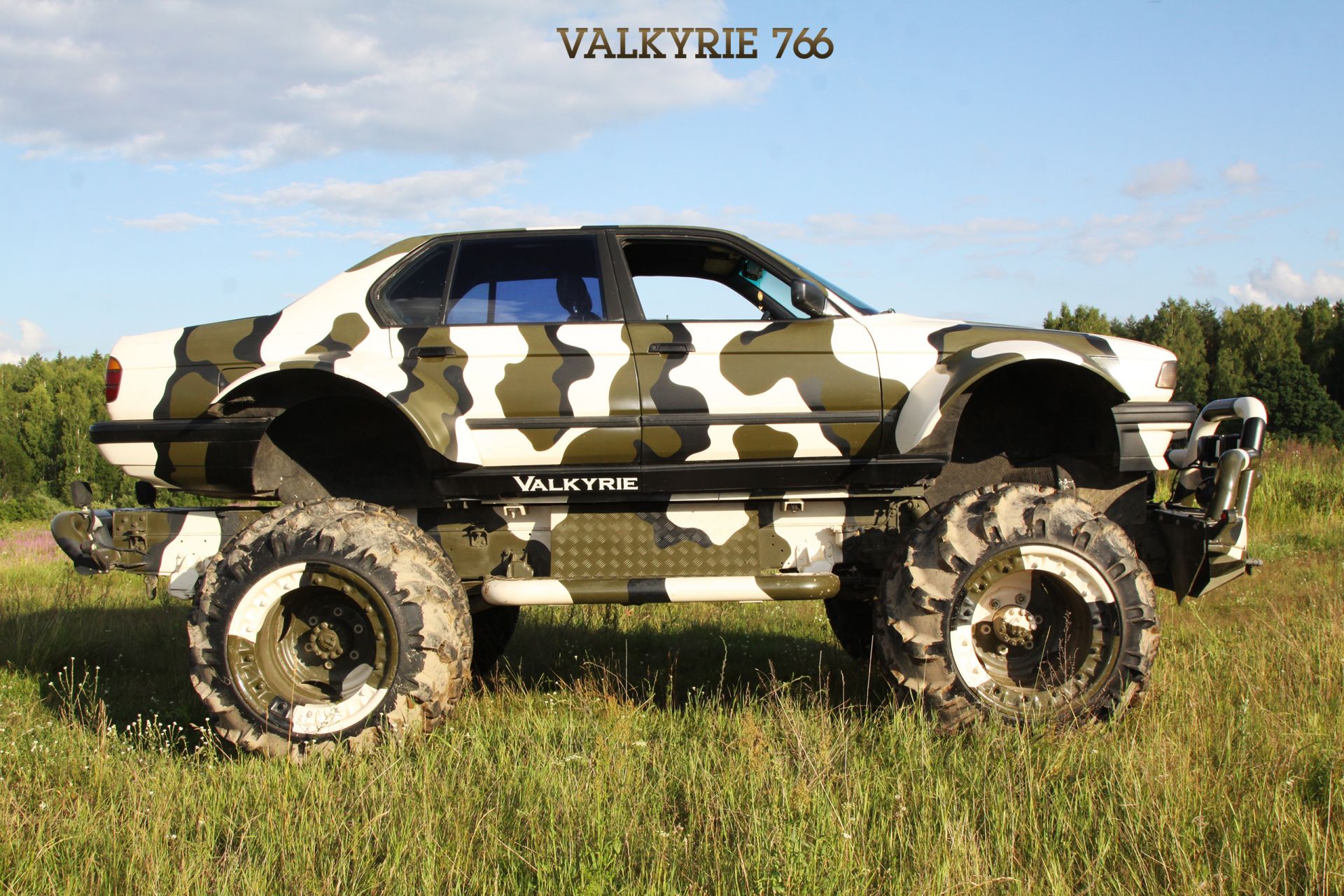 Народний умілець схрестив сімку BMW з ГАЗ-66 - today.ua