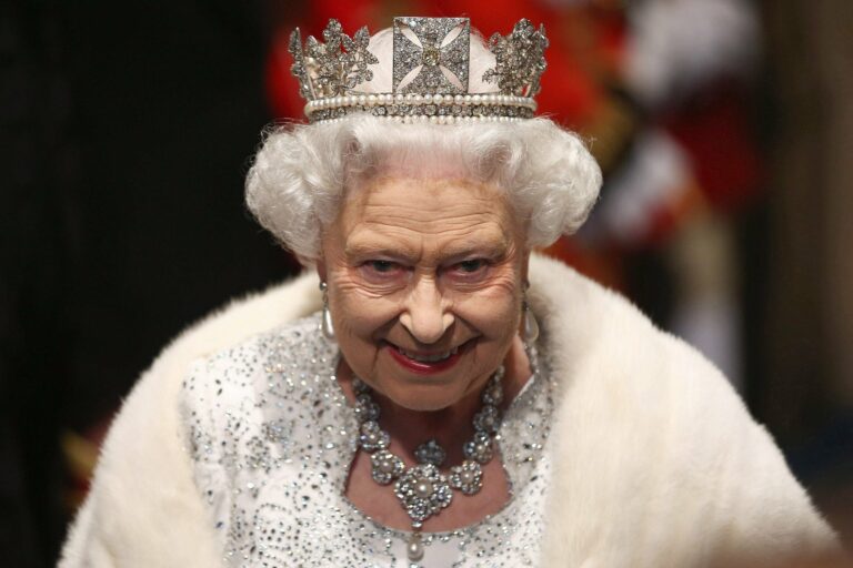 Елизавета II празднует 94-й день рождения: королеву поздравил Зеленский - today.ua