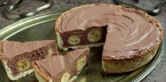 Нежный десерт за 20 минут: простой рецепт шоколадно-бананового торта - today.ua