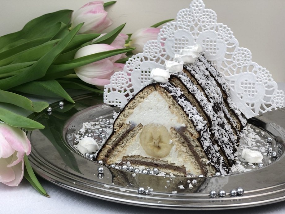 Торт “Творожный домик“ без выпечки: рецепт десерта за 15 минут