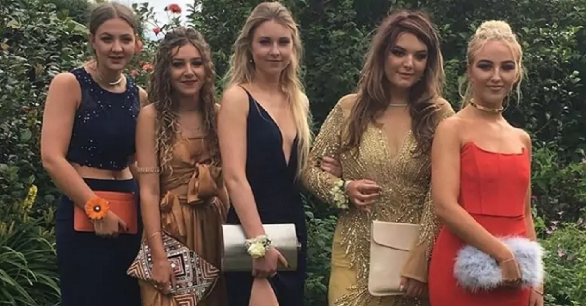 Фото выпускниц всколыхнуло Сеть: какая деталь застала пользователей врасплох