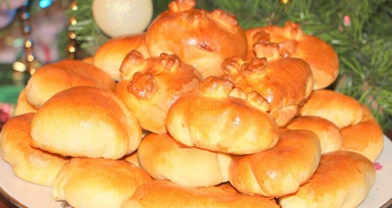 Быстрые пирожки с вишней и яблоками: рецепт нежной выпечки на скорую руку - today.ua