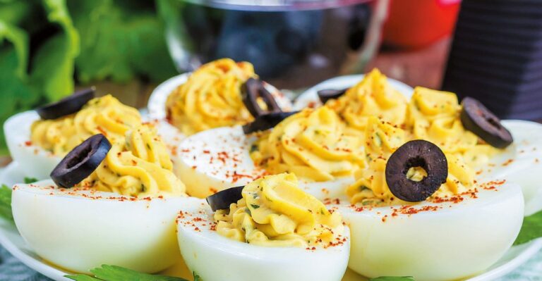Рецепт фаршированных яиц на Пасху: лучшие варианты пикантных начинок - today.ua