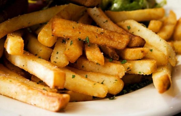 Жареный картофель – вкусный деликатес, который вредит здоровью 
