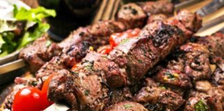Шашлык на майские праздники: какие ингредиенты сделают мясо сочным и мягким    - today.ua