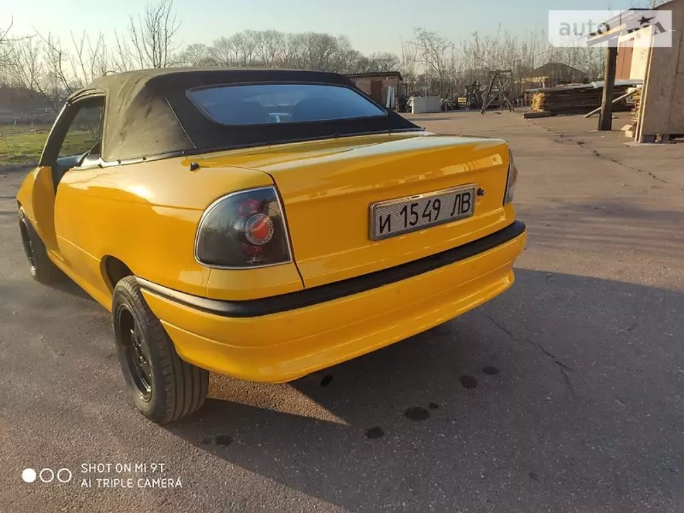 Українець переробив Opel Astra в кабріолет без дверей - today.ua
