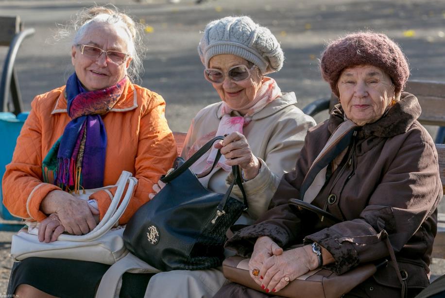 З 1 грудня українцям підвищать пенсії
