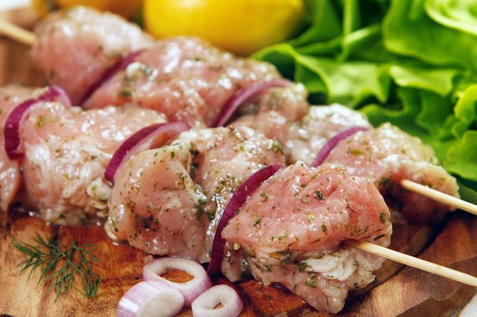 Шашлык получится сочным и мягким: как правильно выбрать мясо для пикника - today.ua