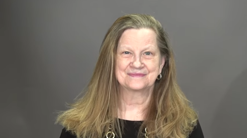 Женщина изменилась до неузнаваемости, когда стилист впервые сделал ей прическу - today.ua