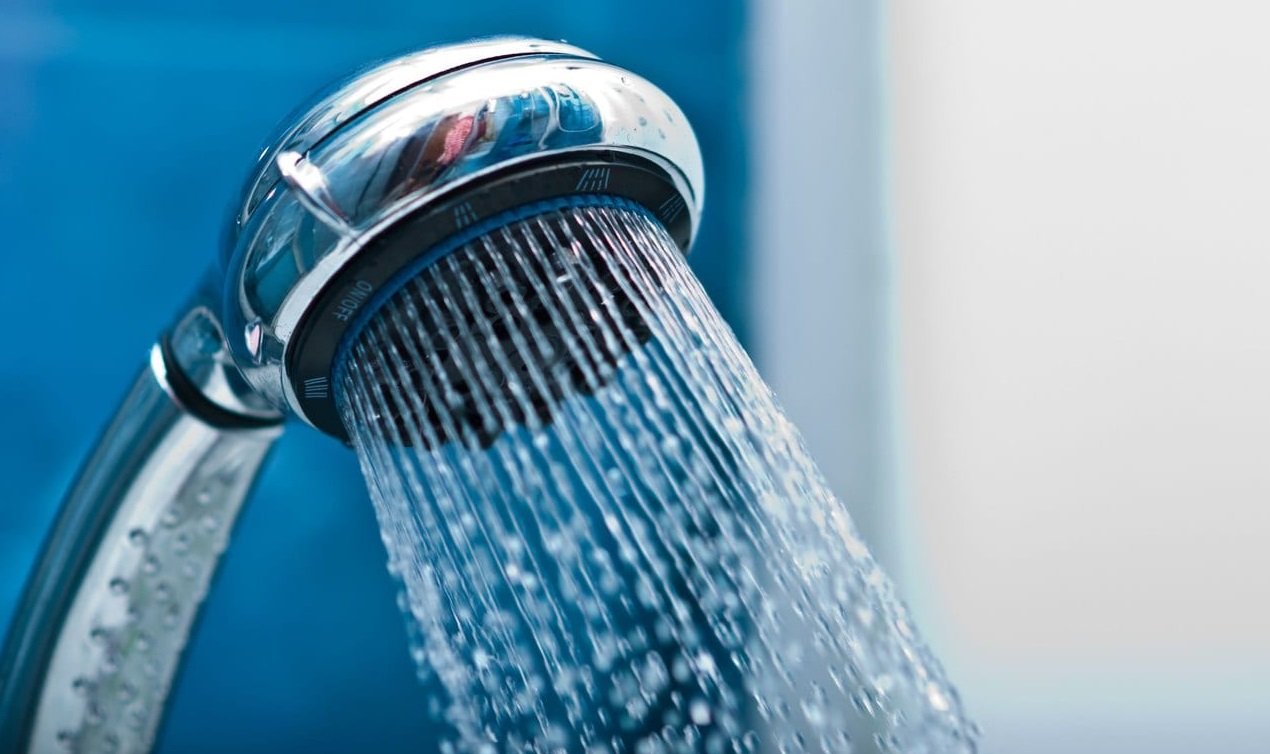 Як почистити душову лійку за допомогою простих засобів – секрети ідеально чистого будинку