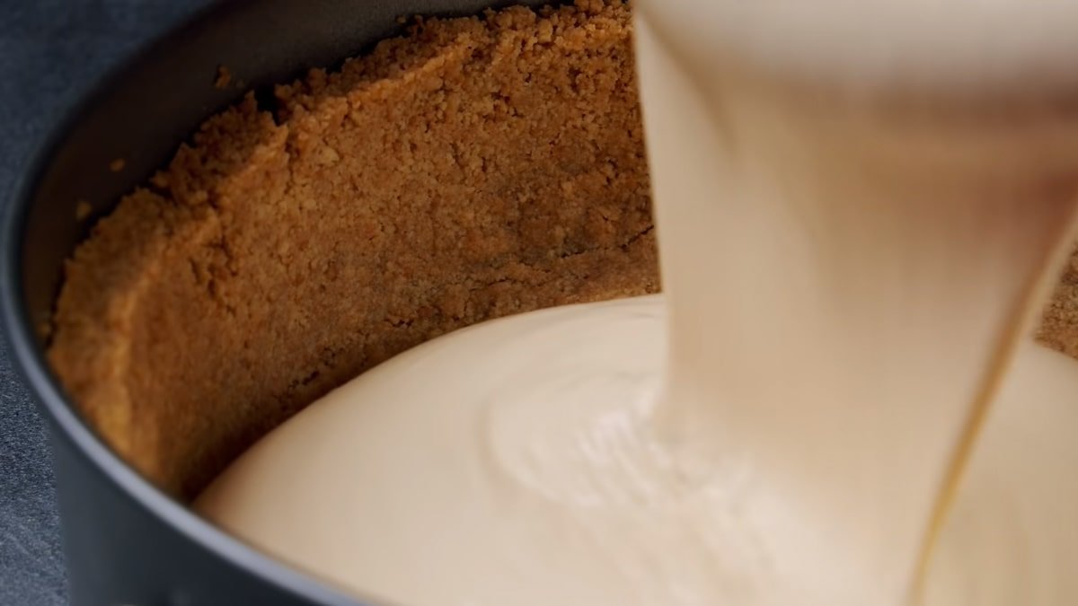 Торт из замороженной ряженки: нежный десерт, который понравится всем