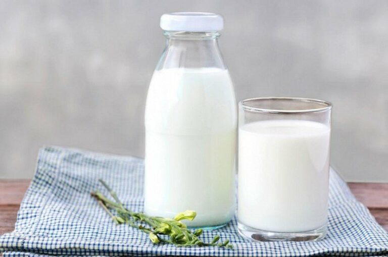 З якими продуктами молоко погано поєднується - today.ua