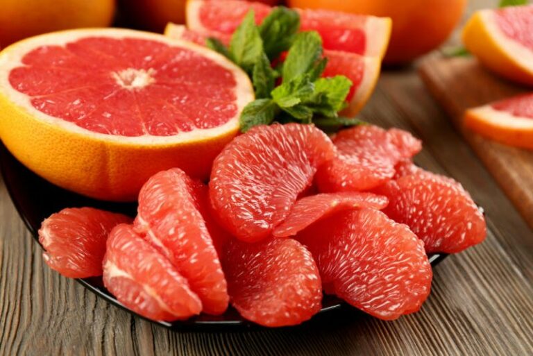 Медики назвали фрукт, который защитит от диабета и инфаркта - today.ua