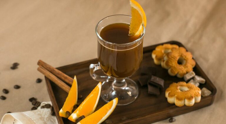 Корисна для фігури та здоров'я: рецепт приготування кави з апельсином - today.ua