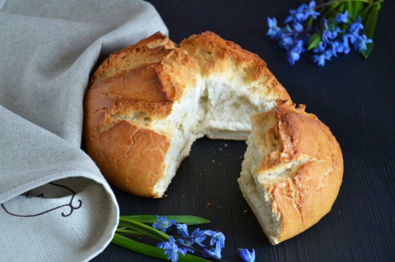 Домашний хлеб без замеса: самый простой рецепт выпечки к обеду - today.ua