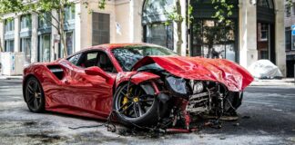 Известный певец разбил арендованный Ferrari стоимостью 300 000 евро - today.ua