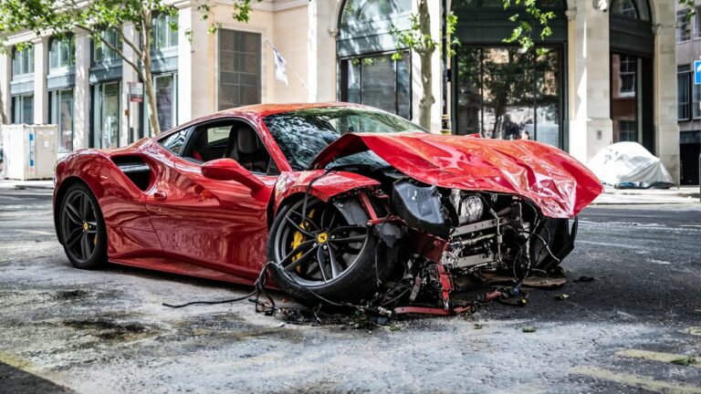 Известный певец разбил арендованный Ferrari стоимостью 300 000 евро - today.ua