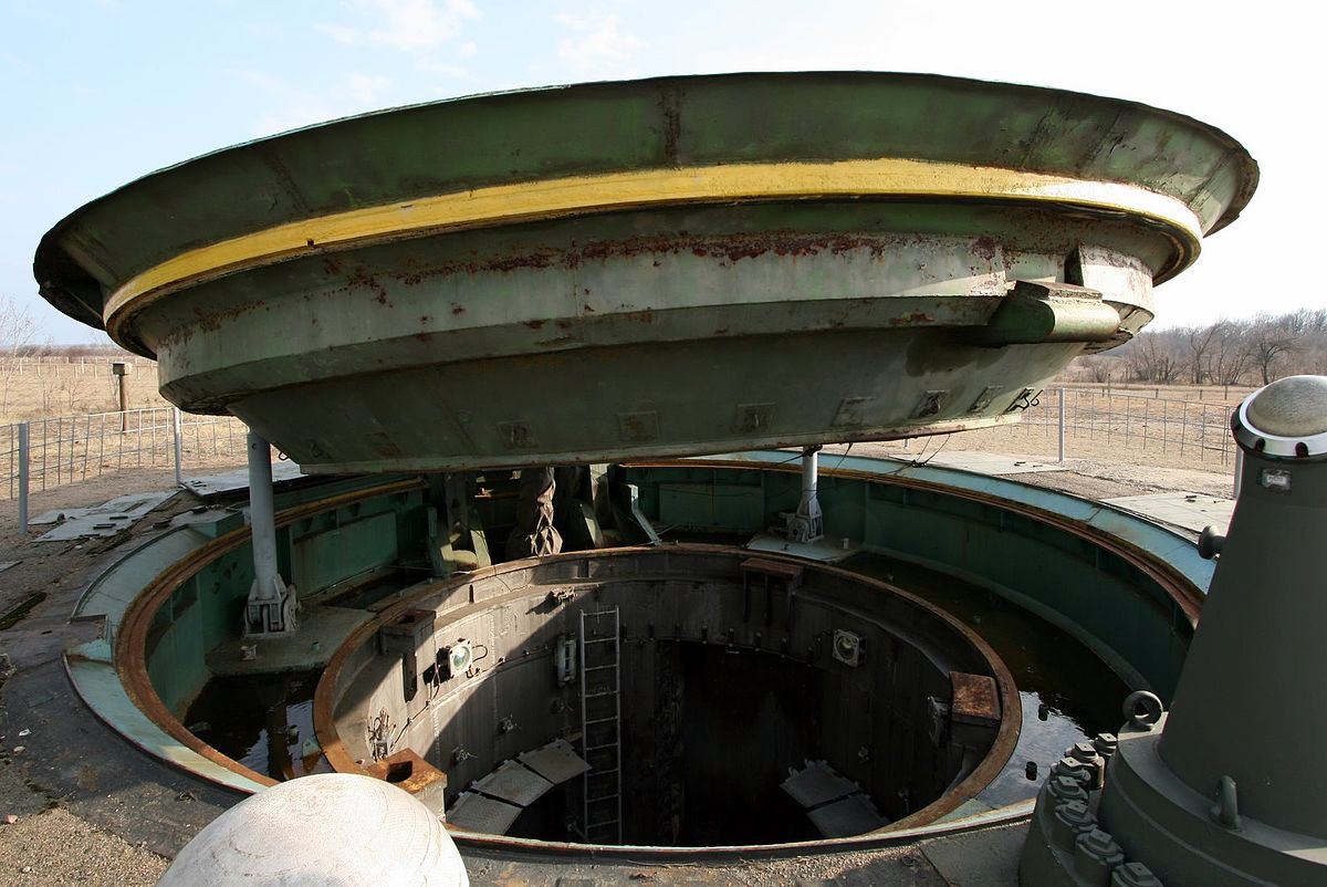 Кравчук рассказал, сколько Украине не заплатили за отказ от ядерного статуса: “Запускаем линию по производству боеголовок“