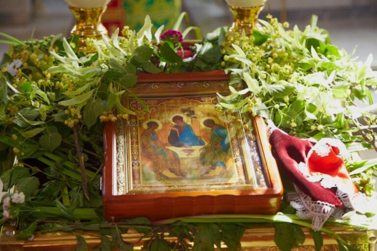 Трійця 2020: свято, в якому християнські традиції переплелися з язичницькими повір'ями - today.ua