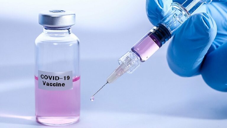 Зеленський заговорив про примусову вакцинацію від коронавіруса в Україні  - today.ua