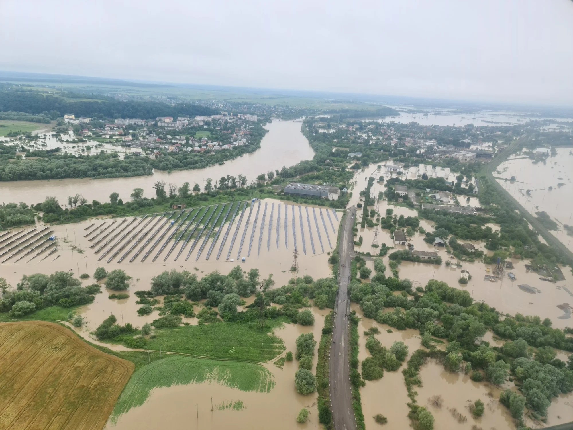 Західна Україна йде під воду: Аваков показав фото масштабної катастрофи