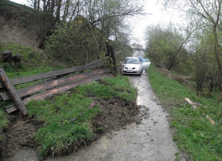 Массовая эвакуация началась в затопленных паводками регионах Украины