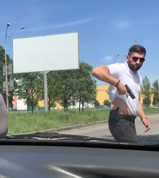Охранник Ляшко устроил вооруженные разборки на дороге в Киеве - today.ua