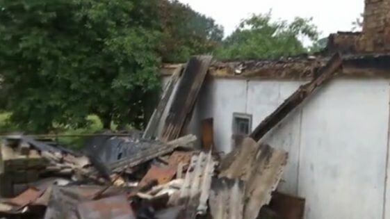 “Если бы не тапочки...“: в Житомирской области женщина, которую пронзила молния, чудом осталась жива - today.ua