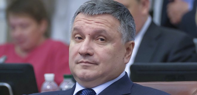Аваков хотів піти у відставку, але Зеленський був проти: що відомо  - today.ua