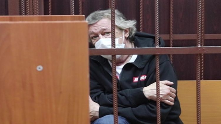 Ефремов пытался покончить с собой: адвокаты проталкивают новую версию