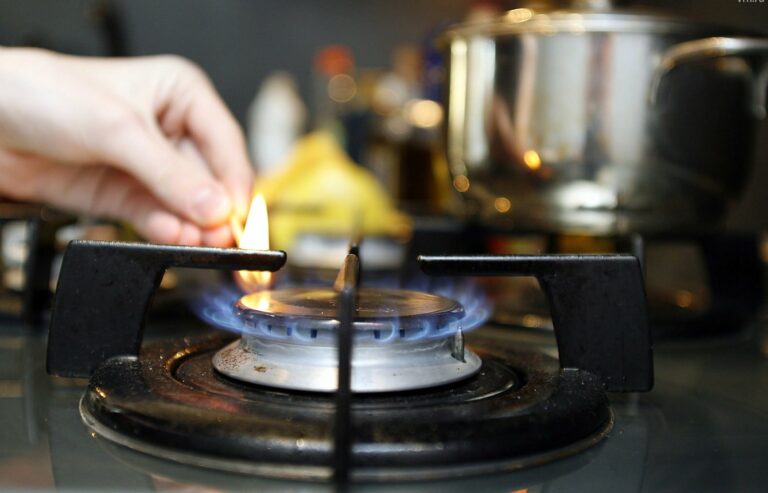 Цена за газ в июне вырастет втрое: украинцам назвали причину - today.ua
