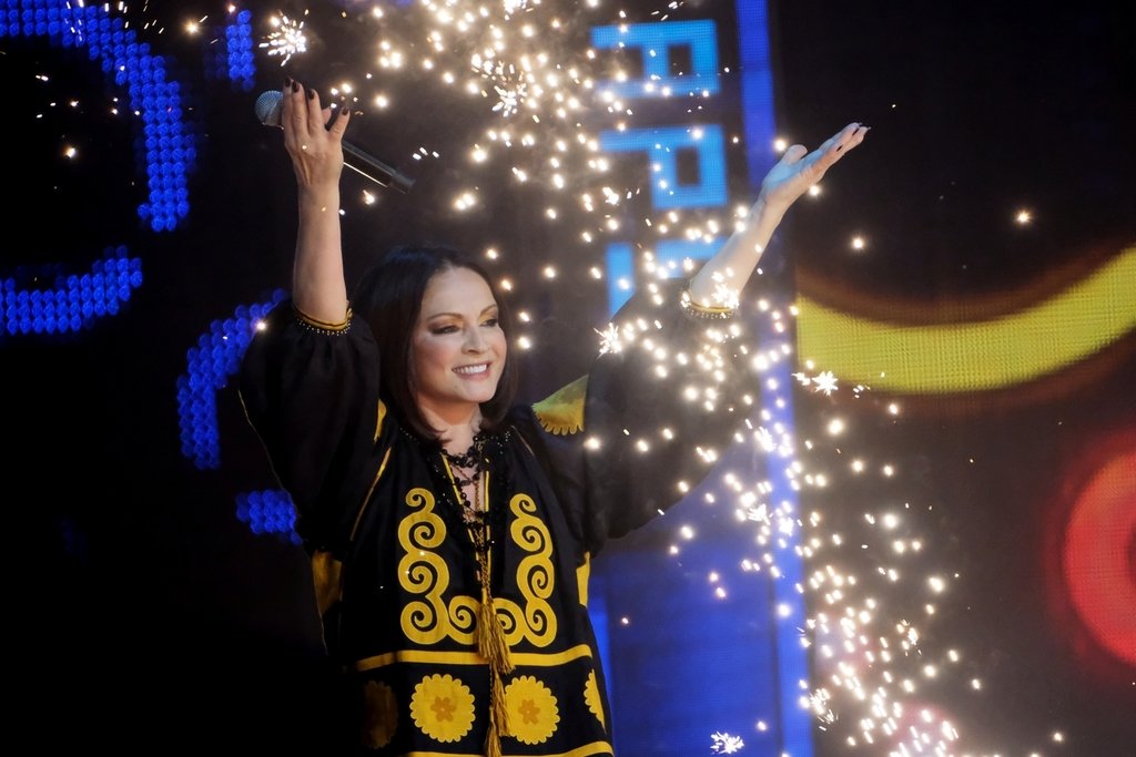 Софія Ротару похвалилася сукнею для виступу в Москві на "Пісні року"