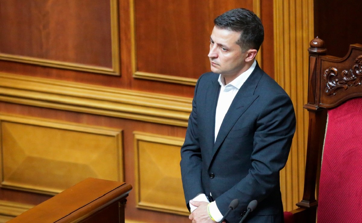 Зеленський готується розпустити Верховну Раду: всередині партії «Слуга народу» йде війна