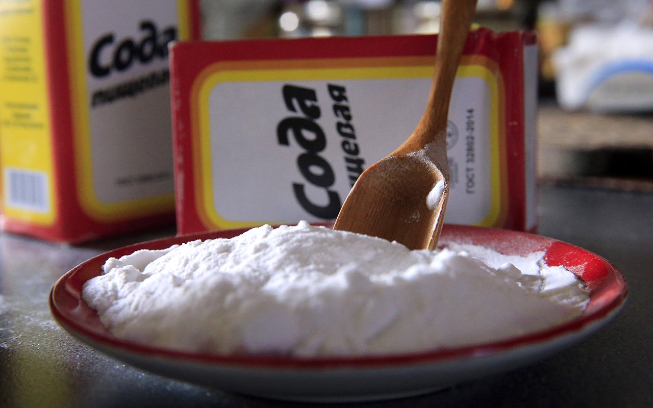 Зачем опытные водители возят пищевую соду в автомобиле