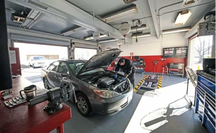 Автосервисам в Украине запретили работать до 10 утра - известна причина