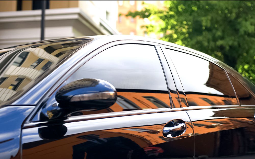 Юристи розповіли, як не отримати штраф за тонований автомобіль - today.ua