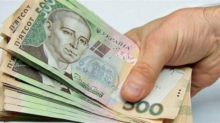 Українцям видадуть по 8000 гривень: кому належить одноразова виплата - today.ua