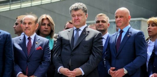 Порошенко принижувався перед Януковичем: одкровення екс-нардепа - today.ua