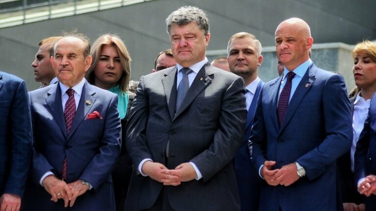 Порошенко принижувався перед Януковичем: одкровення екс-нардепа - today.ua