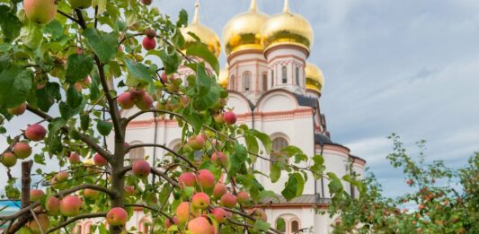 Праздник 4 июля: в день Иулиана можно смыть водой все болезни и горести - today.ua